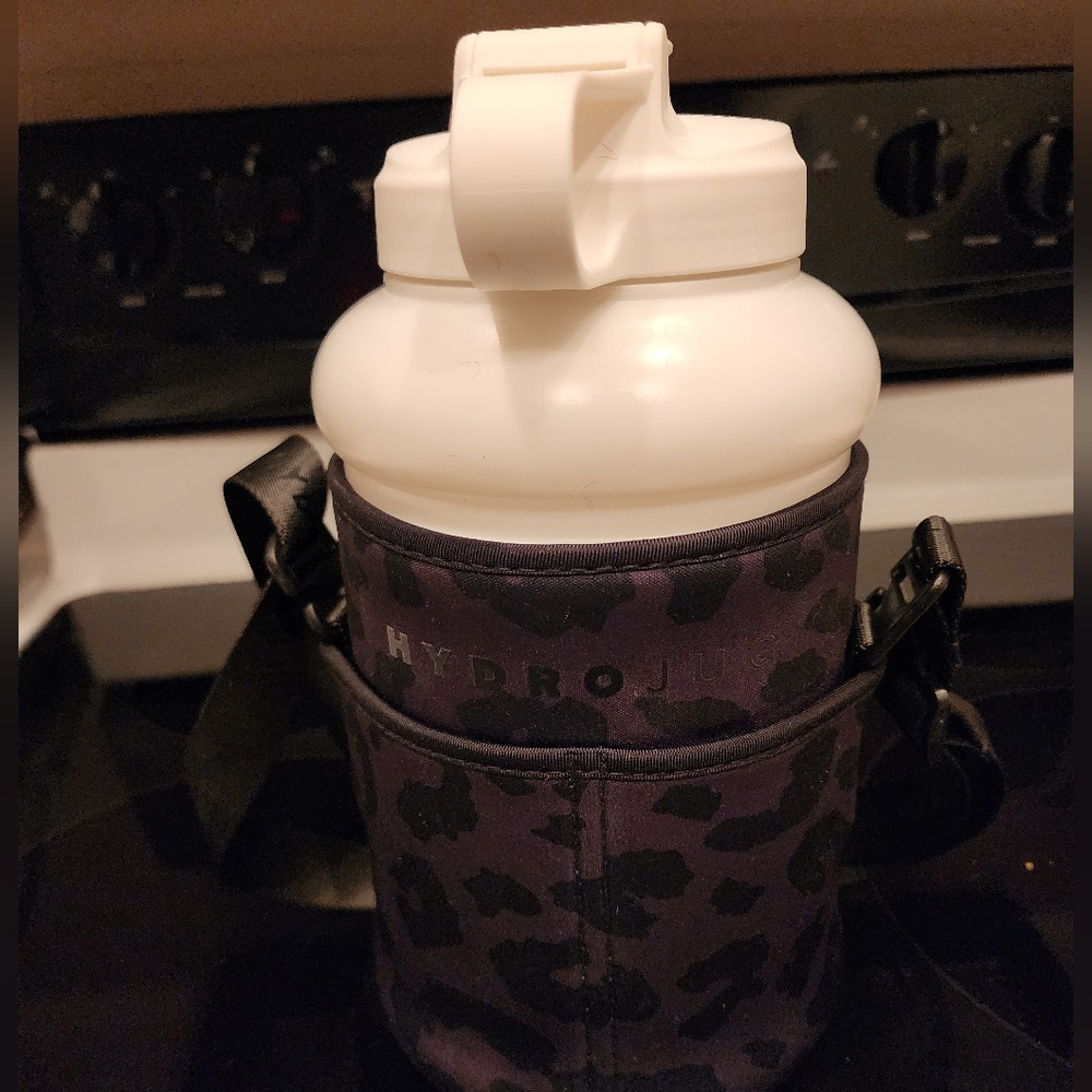 72 Oz Hydrojug and sleeve